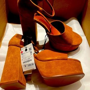 🤎Size 11, ZARA . cognac chunky heel sandal 5 inch